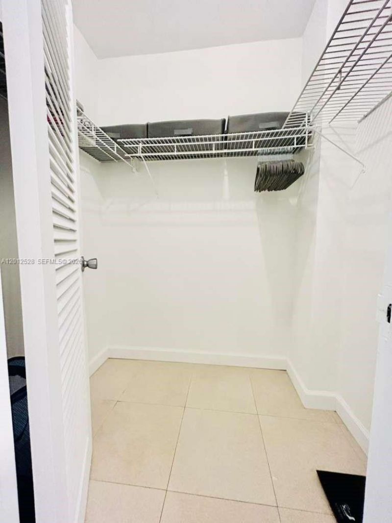 100 Lincoln Rd , Unit 1009, Miami Beach, FL 33139 Photo