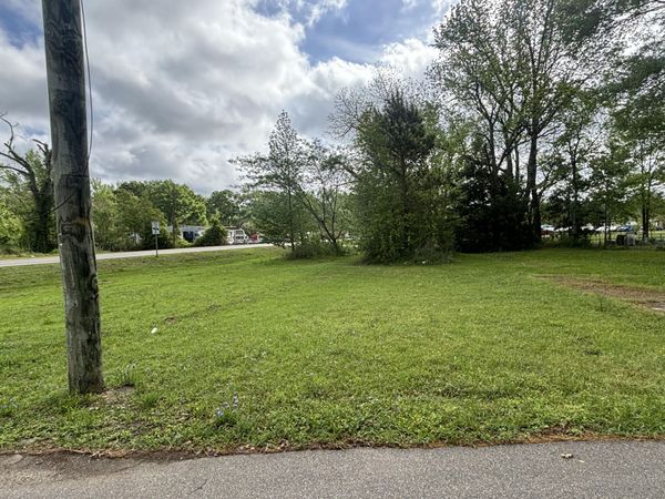 1219&1221 Dewey St., Hattiesburg, MS 39401
