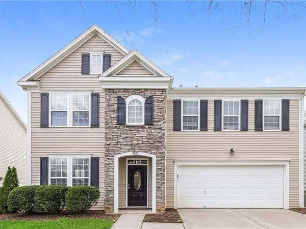 169 Bridgewater Drive , Advance, NC 27006