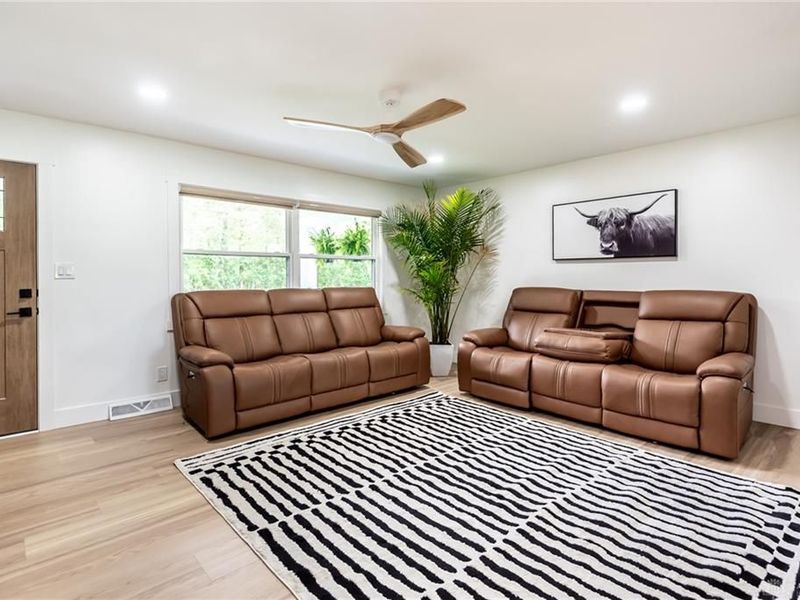 2348 Wood Road, Blanchester, OH 45036 Photo 6