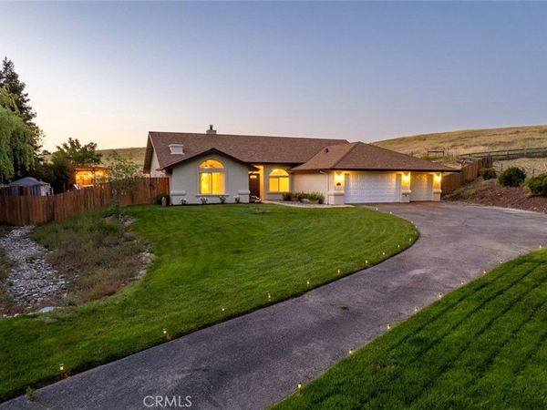 1590 Shiloh Place, Templeton, CA 93465