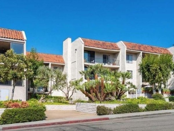 1401 Valley View Road, Glendale, CA 91202