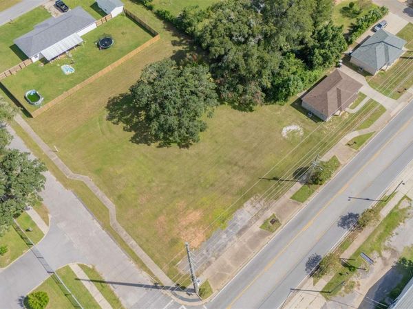 000 Bobe St, Pensacola, FL 32501