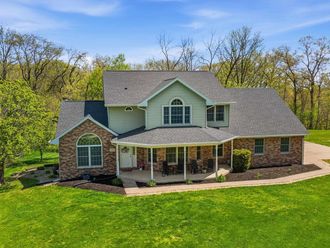 71 Ford Drive East Dubuque, IL 61025
