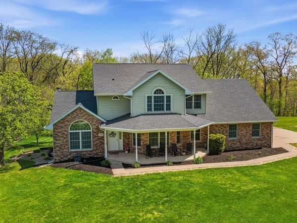 71 Ford Drive, EAST DUBUQUE, IL 61025