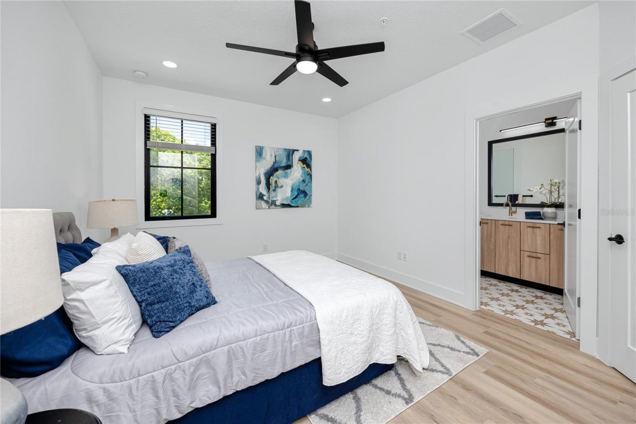 1308 E Columbus Drive, Unit 2, Tampa, FL 33605 Photo
