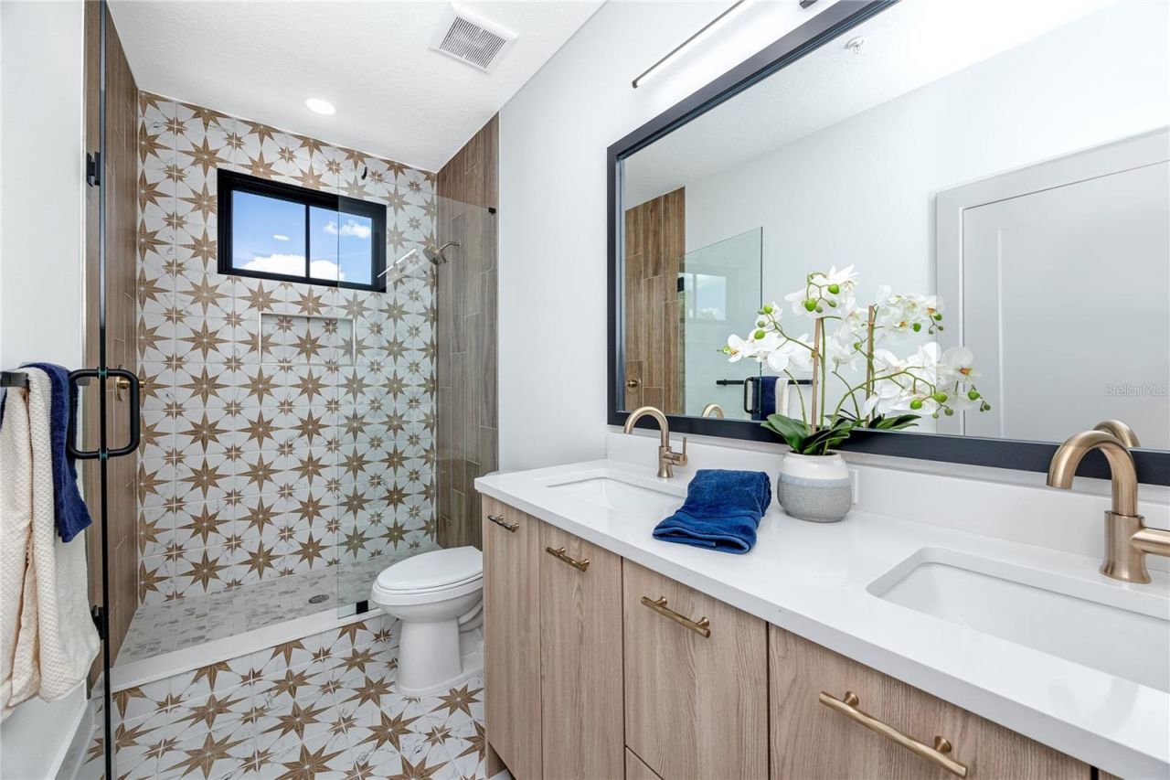 1308 E Columbus Drive, Unit 2, Tampa, FL 33605 Photo