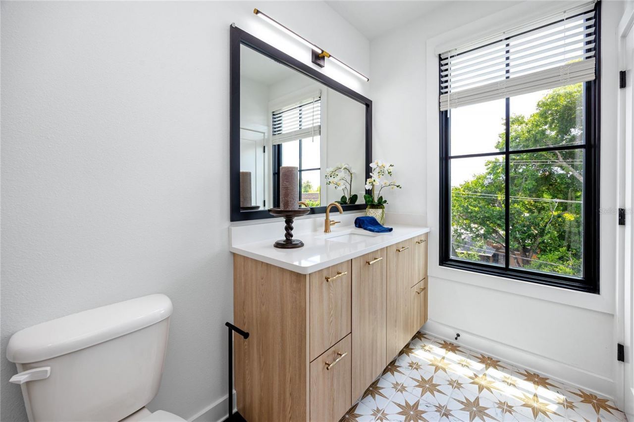 1308 E Columbus Drive, Unit 2, Tampa, FL 33605 Photo