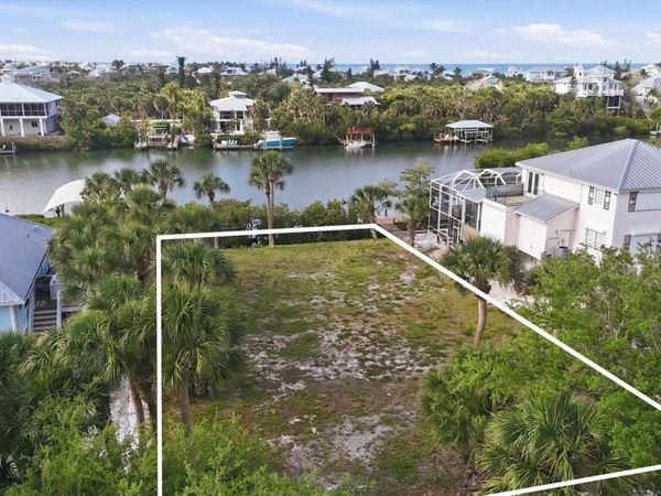 84 PALM DRIVE , PLACIDA, FL 33946