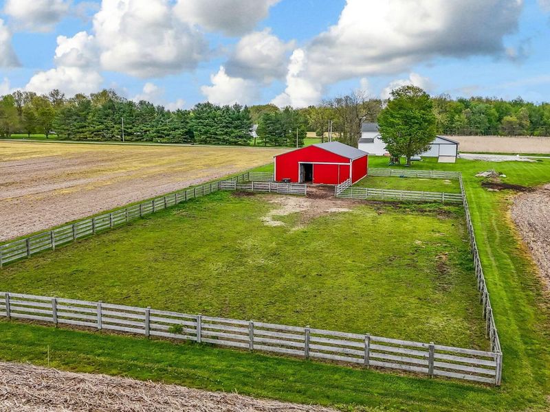 5919 N County Line Road, Centerburg, OH 43011 Photo 37