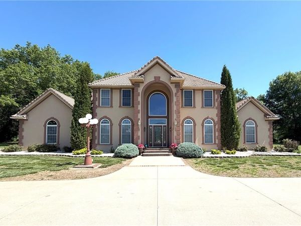 109 Crestwood Estates, Pittsburg, KS 66762
