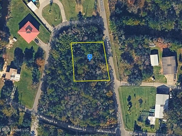 11093 Stewart Drive, Bay Saint Louis, MS 39520