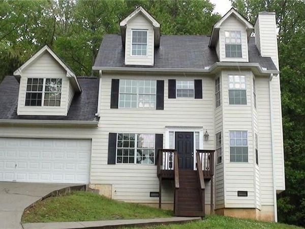 3845 Laurel Brook Lane, Snellville, GA 30039