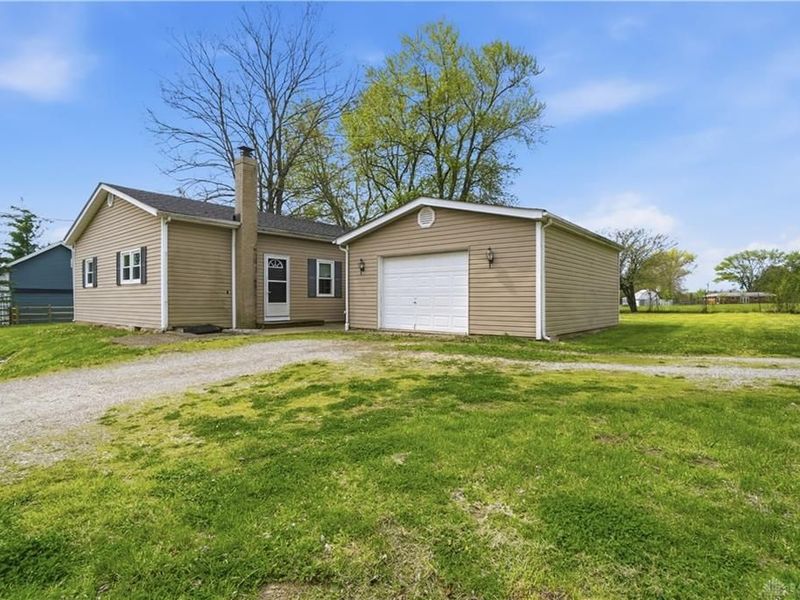 9495 Morrow Cozaddale Road, Hamilton Township, OH 45152 Photo 3