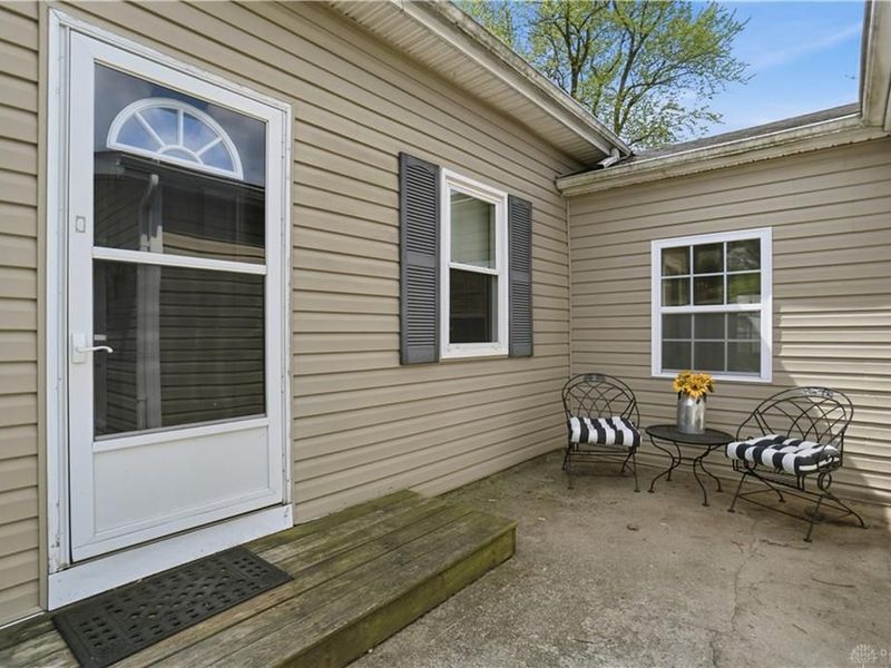 9495 Morrow Cozaddale Road, Hamilton Township, OH 45152 Photo 5
