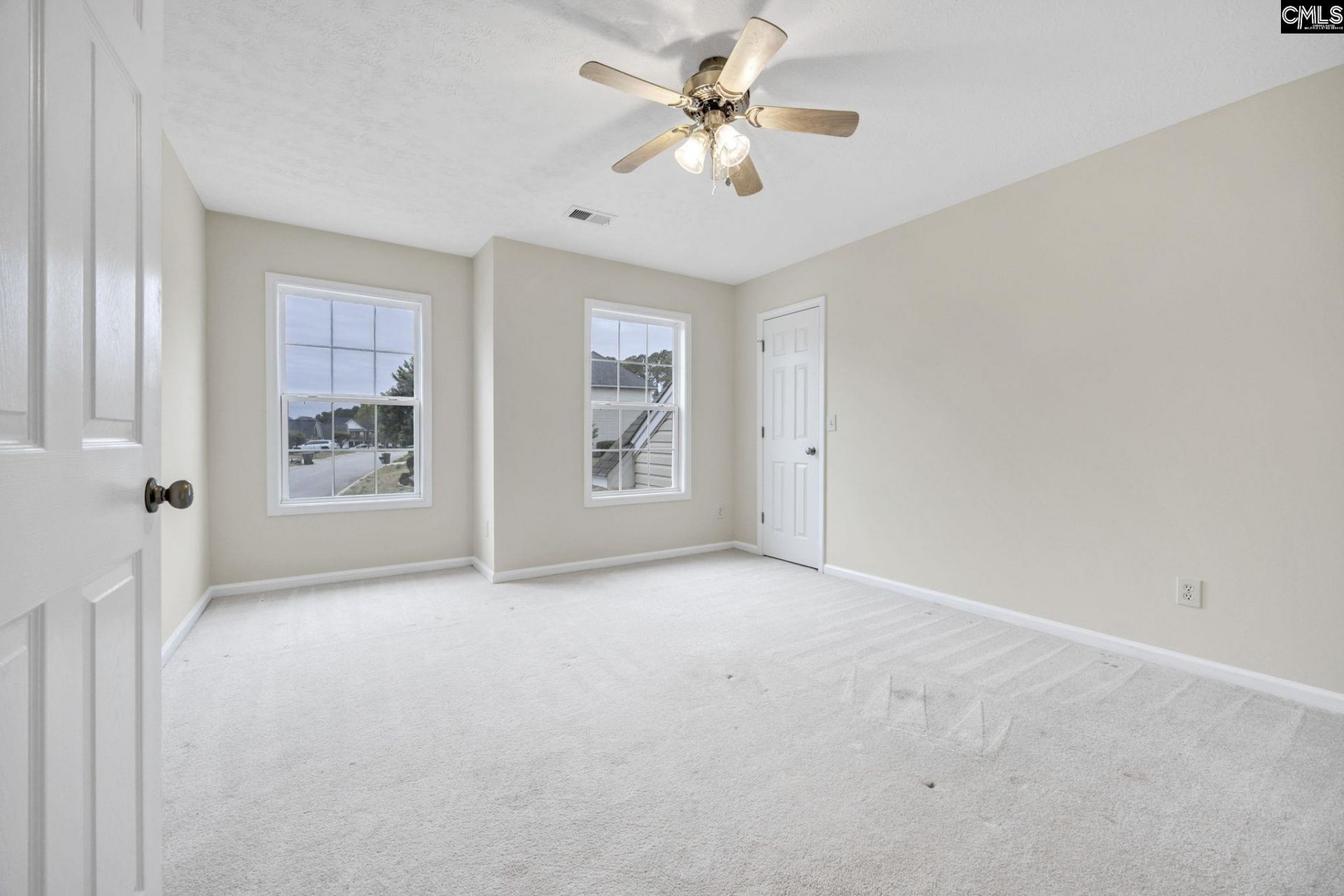 109 Cotoneaster Drive Photo 13