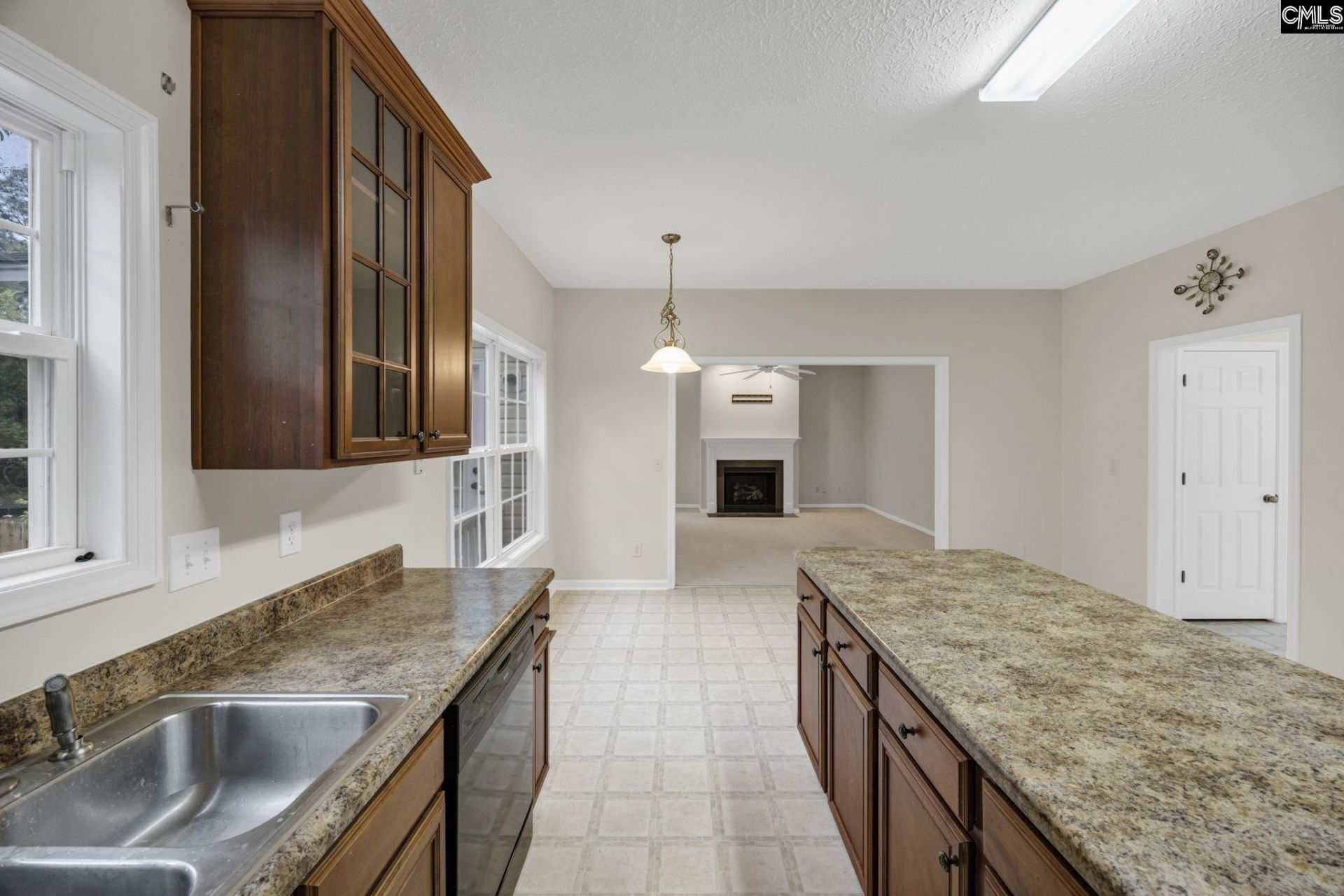 109 Cotoneaster Drive Photo 6