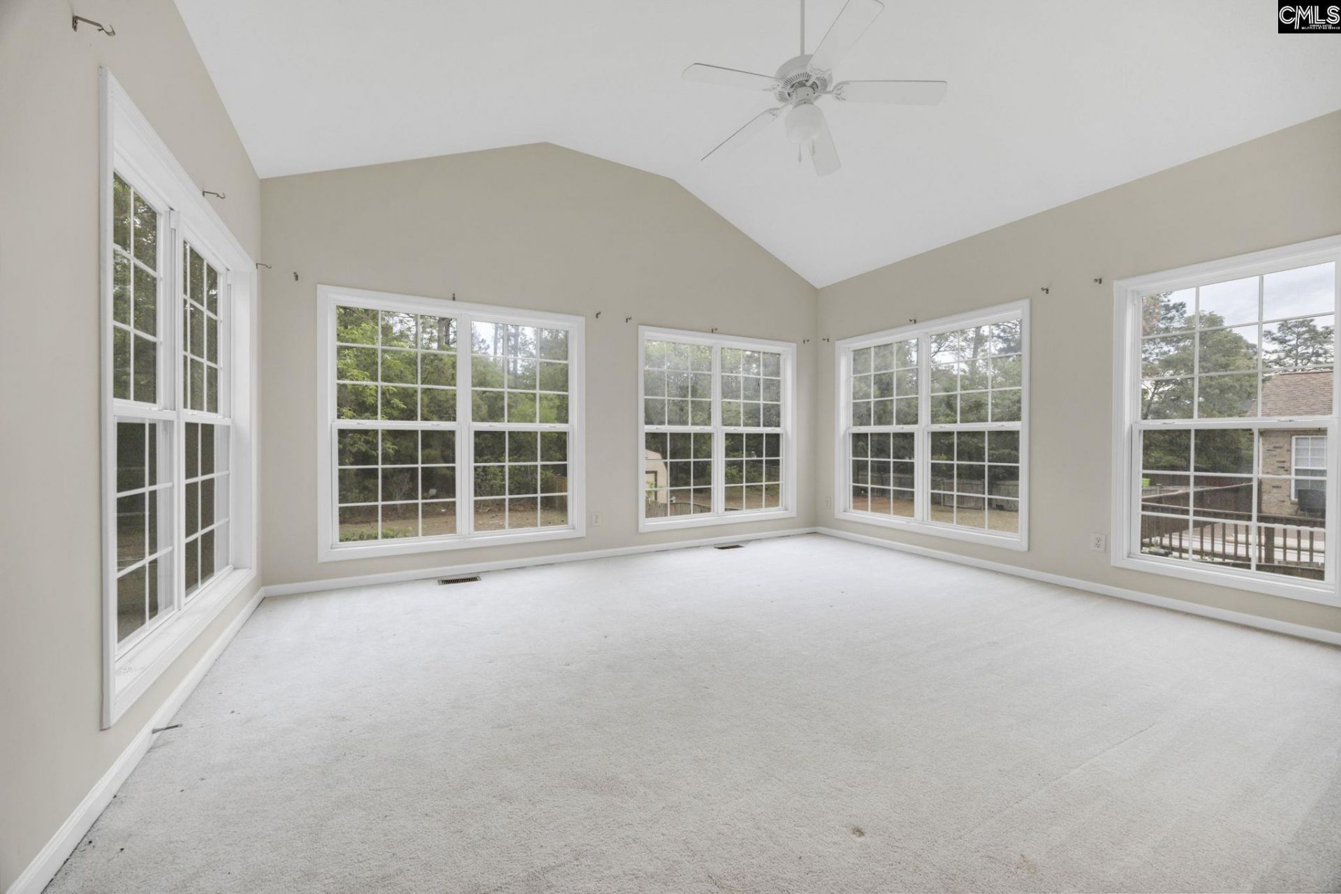 109 Cotoneaster Drive Photo 7