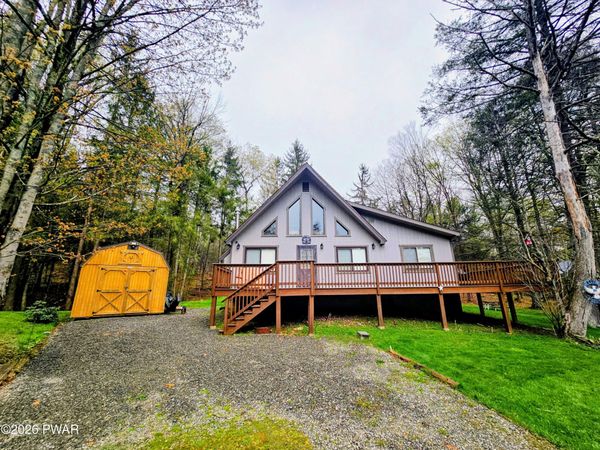 131 Lincoln Green Lane , Newfoundland, PA 18445