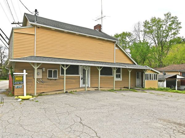 3 Walkers Mill Rd, Carnegie, PA 15106