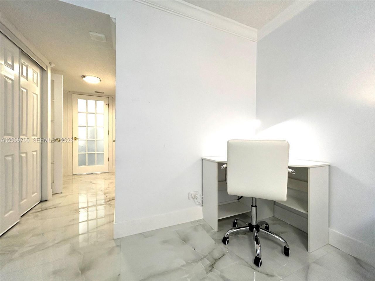 6039 Collins Ave, Unit 1507, Miami Beach, FL 33140 Photo