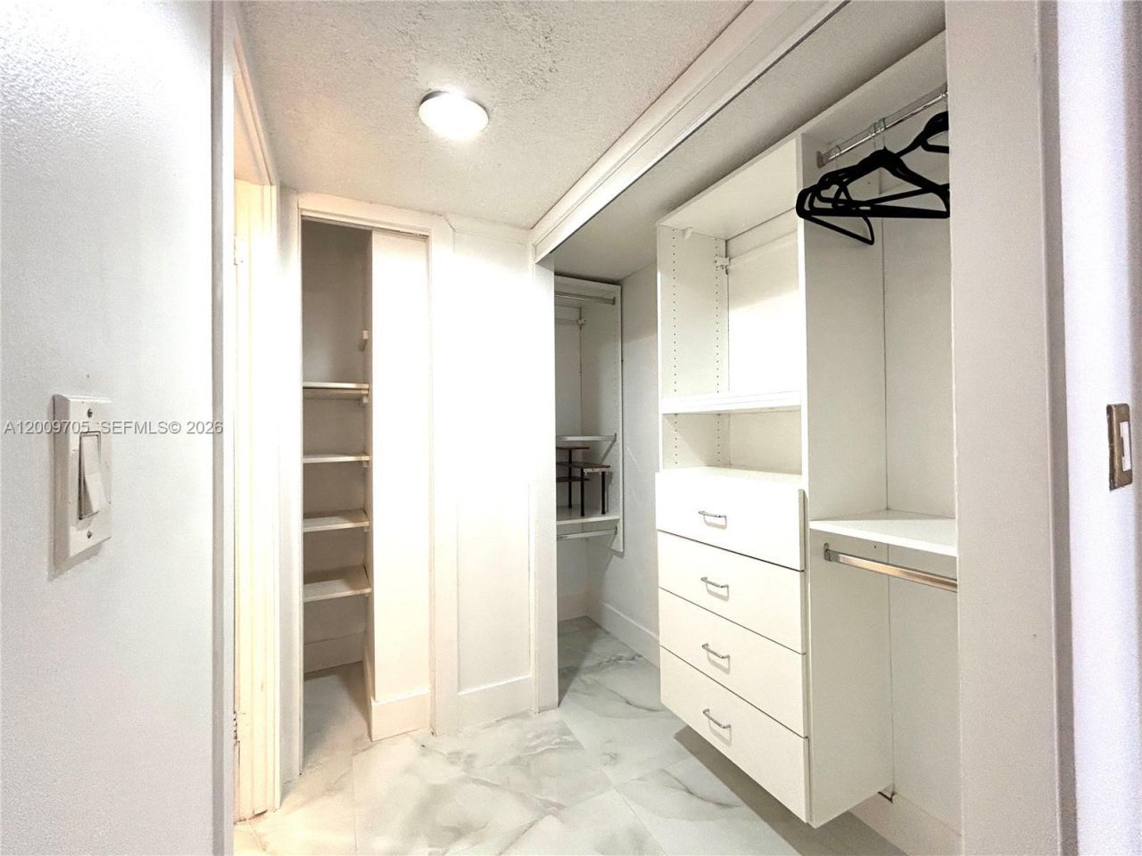 6039 Collins Ave, Unit 1507, Miami Beach, FL 33140 Photo