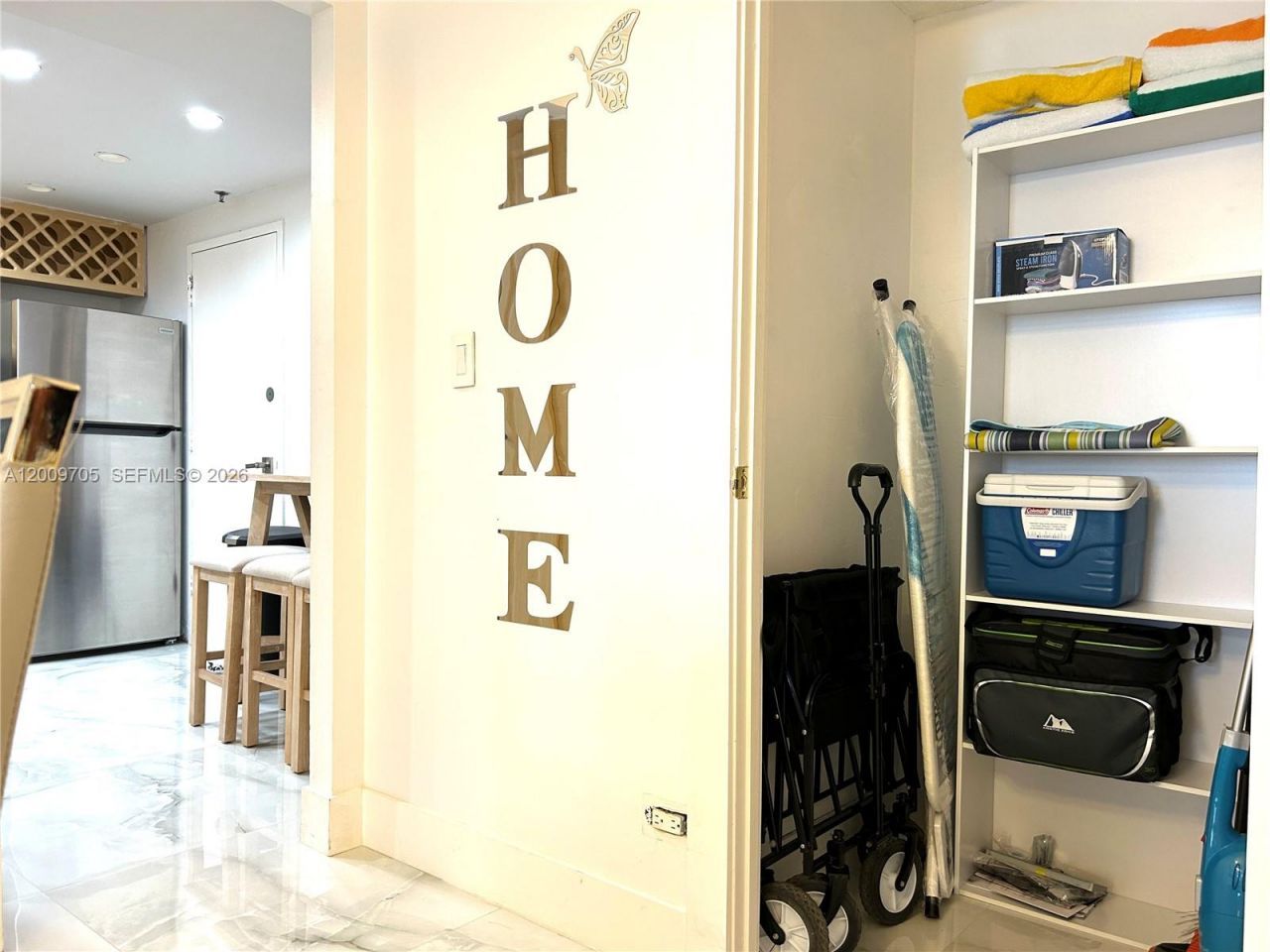6039 Collins Ave, Unit 1507, Miami Beach, FL 33140 Photo