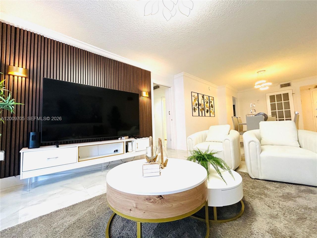 6039 Collins Ave, Unit 1507, Miami Beach, FL 33140 Photo