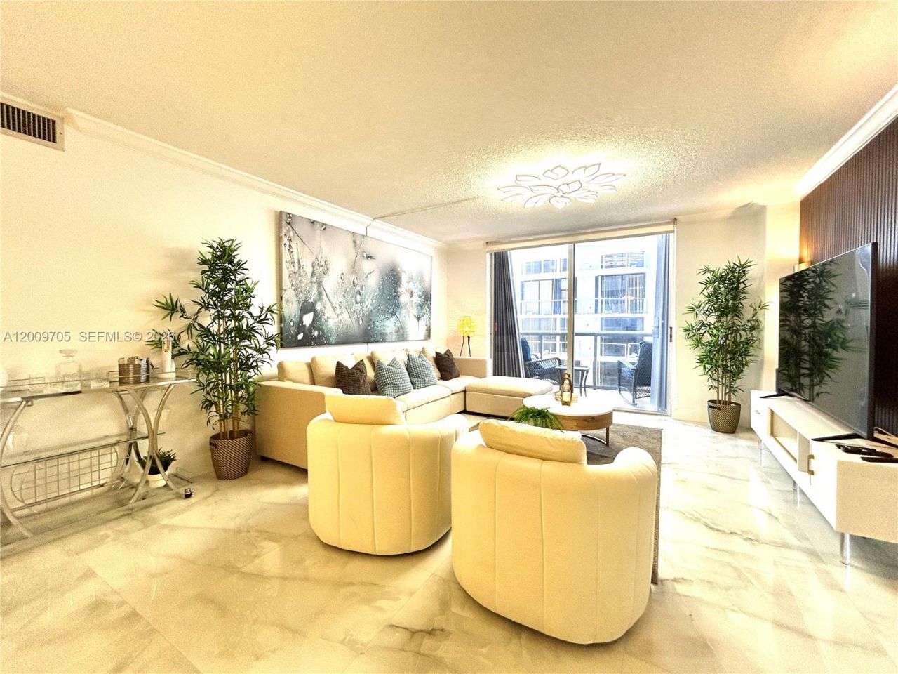 6039 Collins Ave, Unit 1507, Miami Beach, FL 33140 Photo