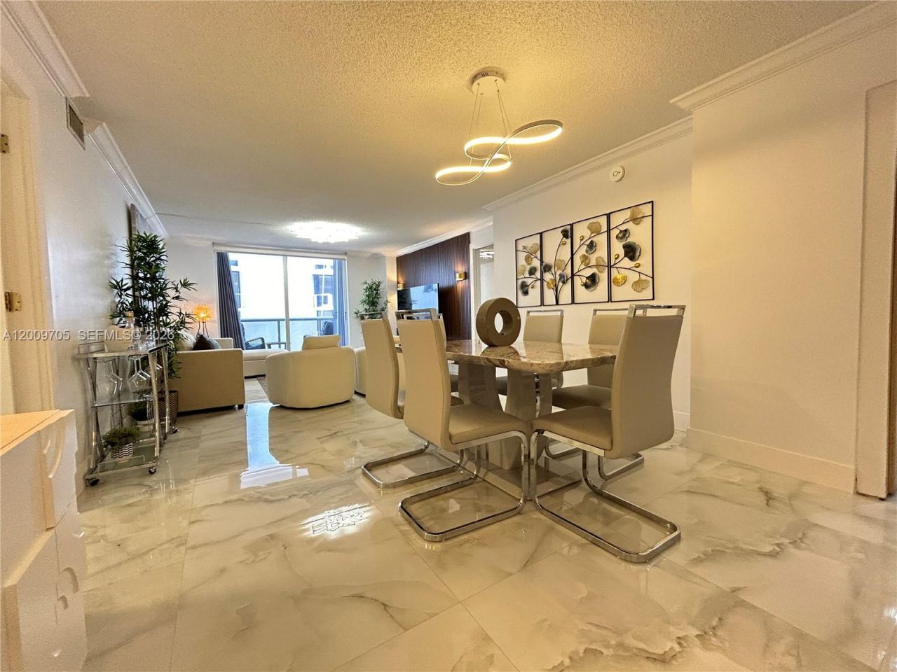 6039 Collins Ave, Unit 1507, Miami Beach, FL 33140 Photo