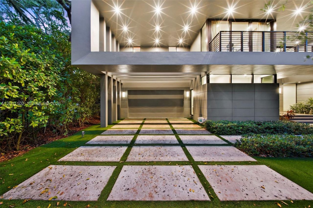 Please Call For Address, Miami, FL 33133 Photo