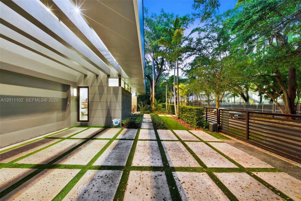 Please Call For Address, Miami, FL 33133 Photo