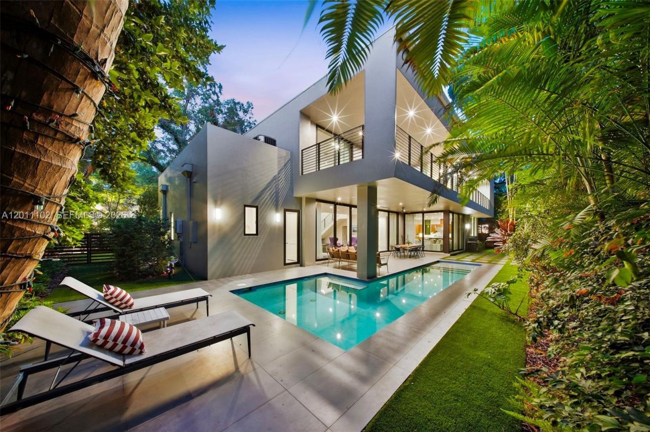 Please Call For Address, Miami, FL 33133 Photo