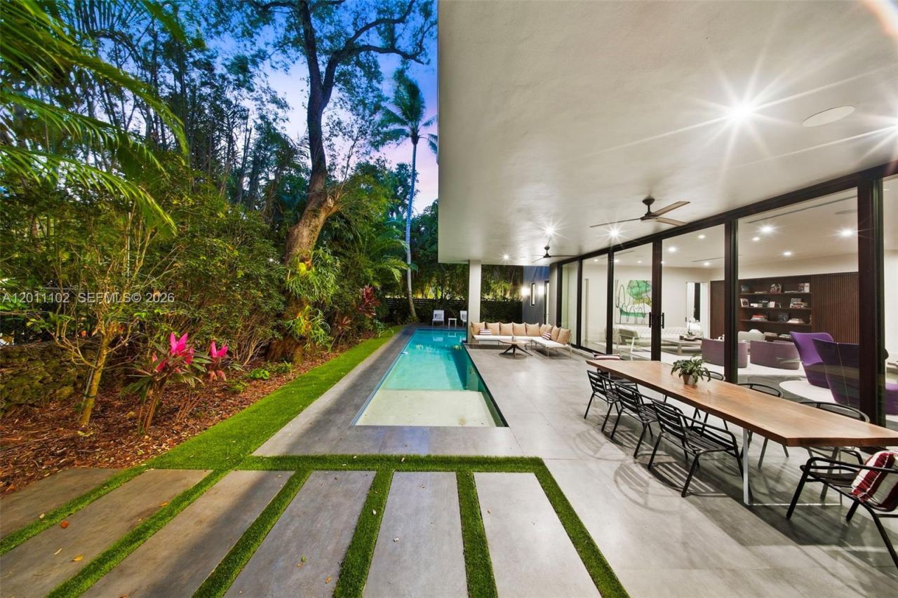 Please Call For Address, Miami, FL 33133 Photo