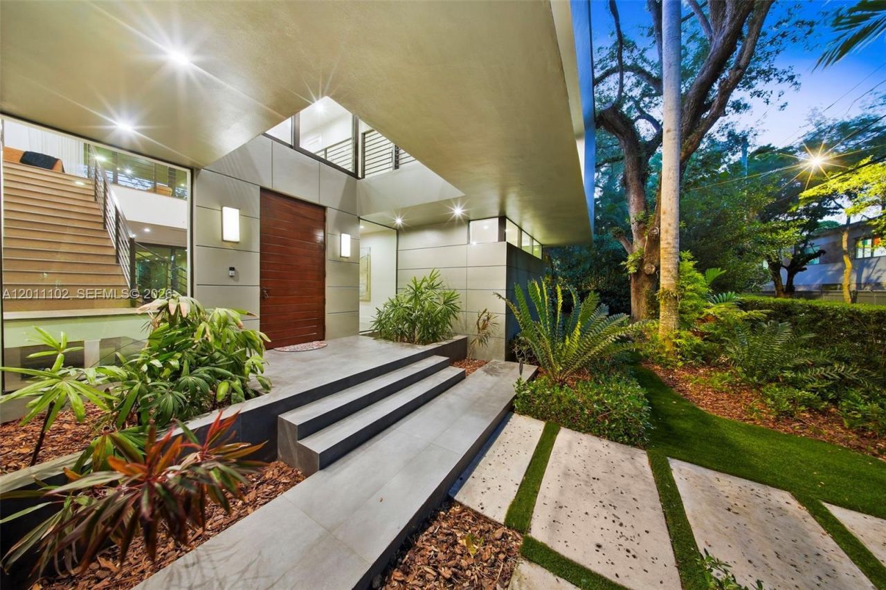 Please Call For Address, Miami, FL 33133 Photo