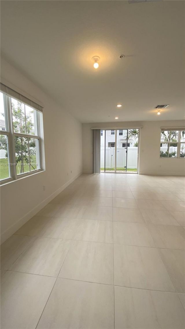 125 SW 171st Way, Unit 125, Pembroke Pines, FL 33027 Photo