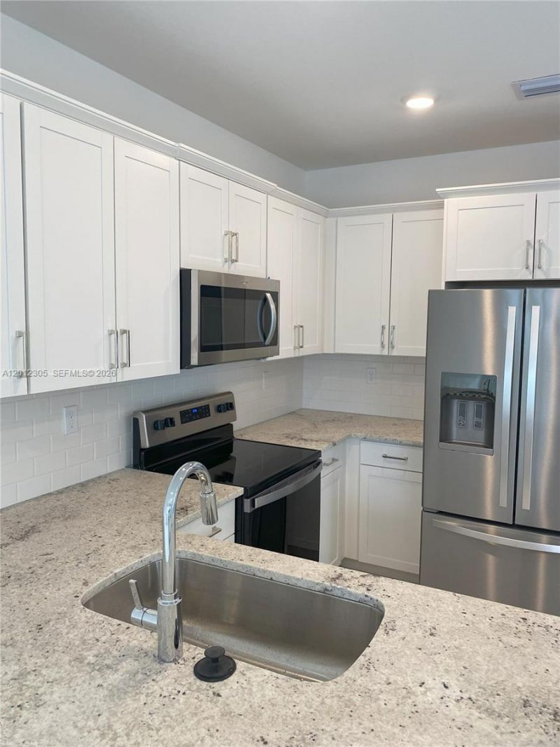 125 SW 171st Way, Unit 125, Pembroke Pines, FL 33027 Photo