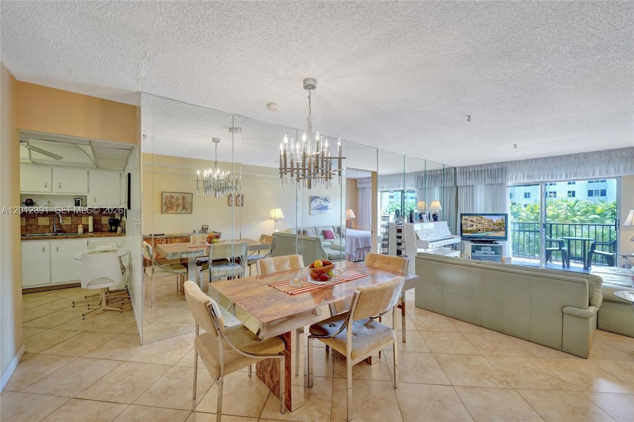 250 181st Dr , Unit 214, Sunny Isles Beach, FL 33160 Photo