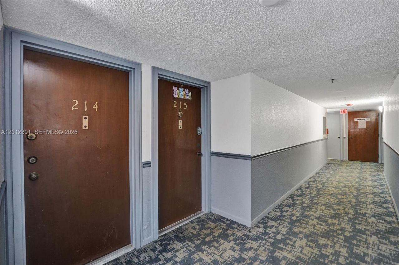 250 181st Dr , Unit 214, Sunny Isles Beach, FL 33160 Photo