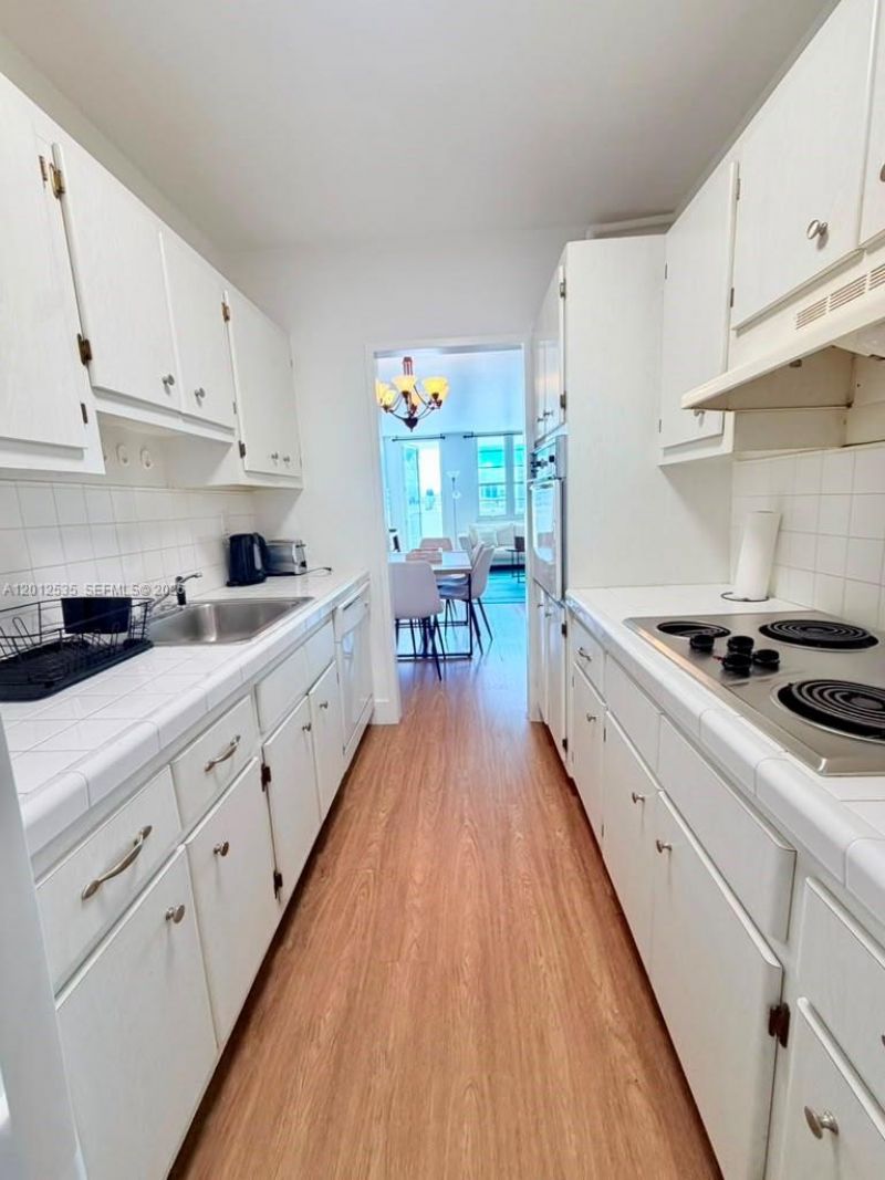 100 Lincoln Rd , Unit 922, Miami Beach, FL 33139 Photo