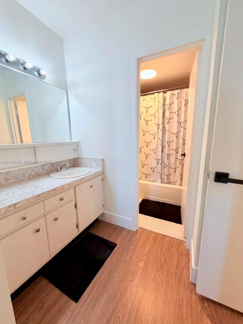 100 Lincoln Rd , Unit 922, Miami Beach, FL 33139 Photo