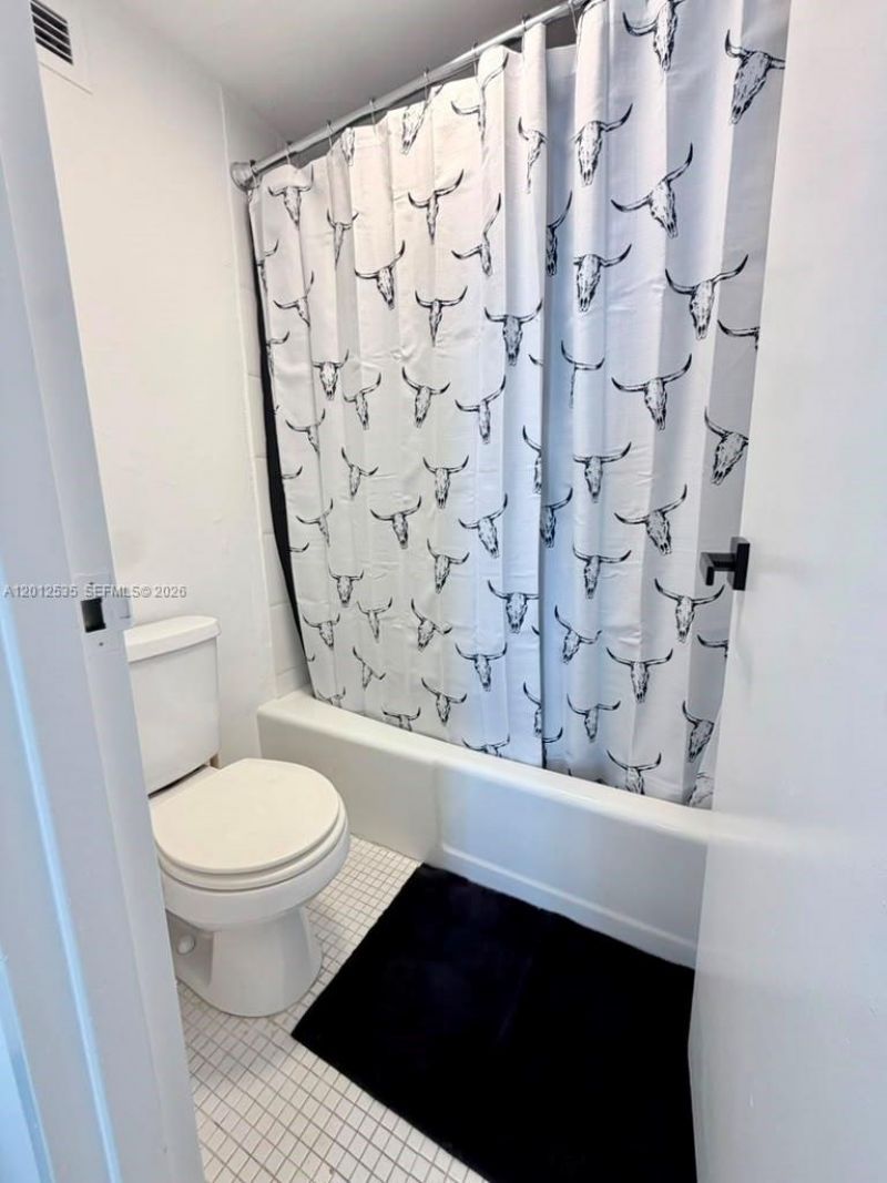 100 Lincoln Rd , Unit 922, Miami Beach, FL 33139 Photo