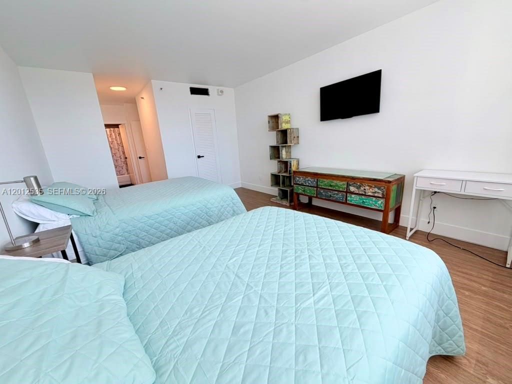 100 Lincoln Rd , Unit 922, Miami Beach, FL 33139 Photo