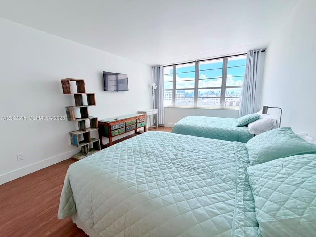 100 Lincoln Rd , Unit 922, Miami Beach, FL 33139 Photo
