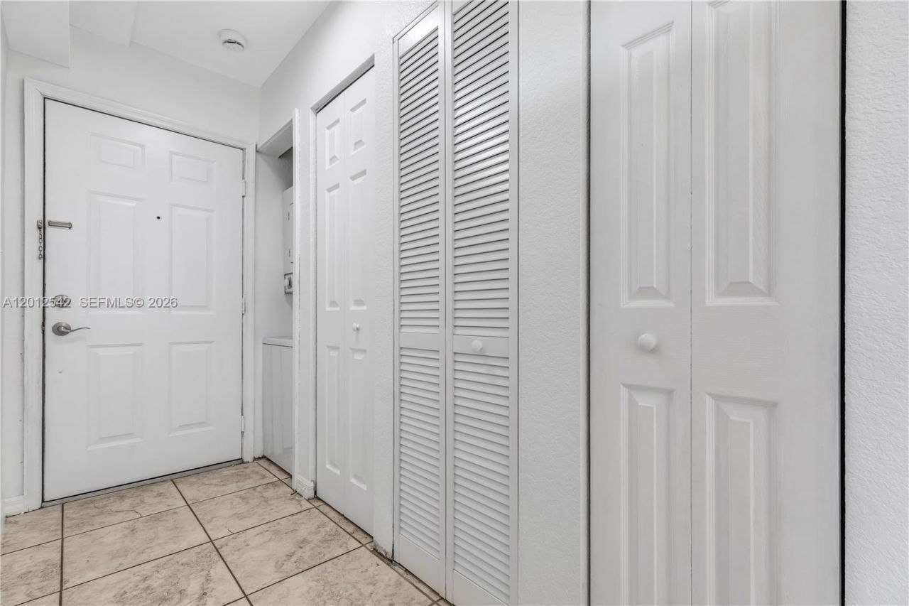 520 SW 5th St, Unit 304, Miami, FL 33130 Photo