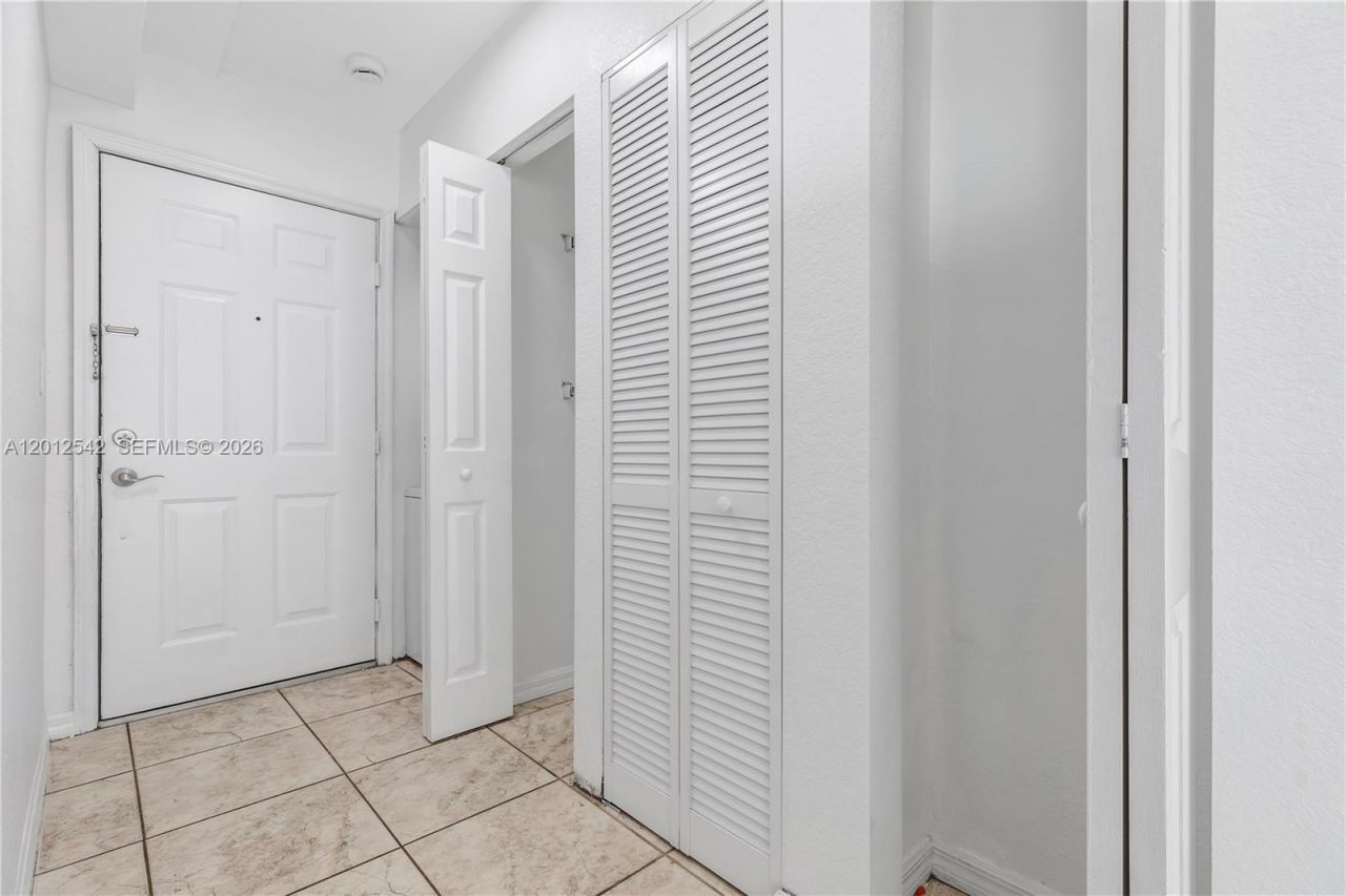 520 SW 5th St, Unit 304, Miami, FL 33130 Photo