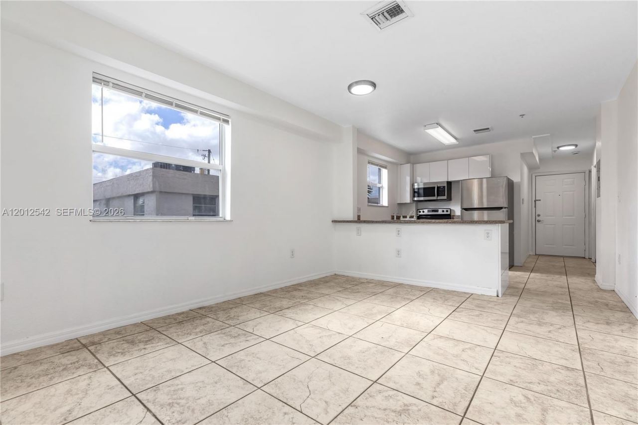 520 SW 5th St, Unit 304, Miami, FL 33130 Photo