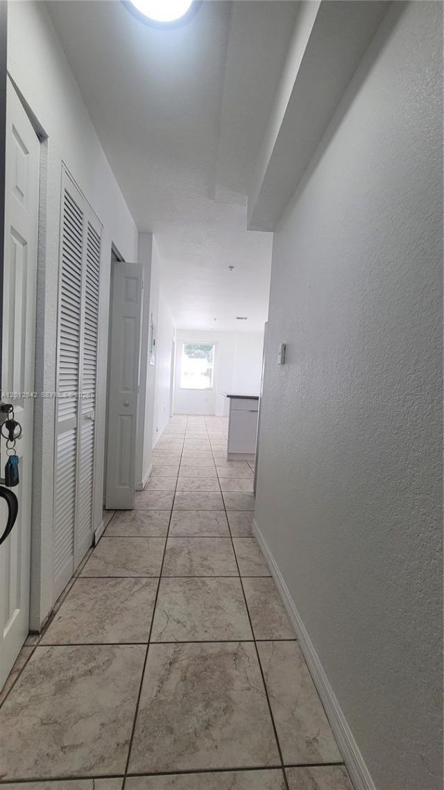 520 SW 5th St, Unit 304, Miami, FL 33130 Photo