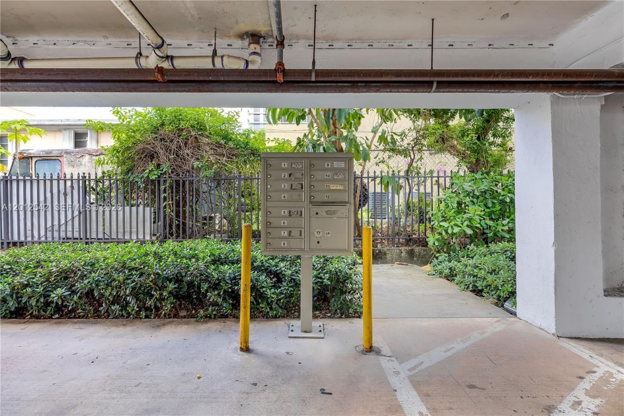 520 SW 5th St, Unit 304, Miami, FL 33130 Photo