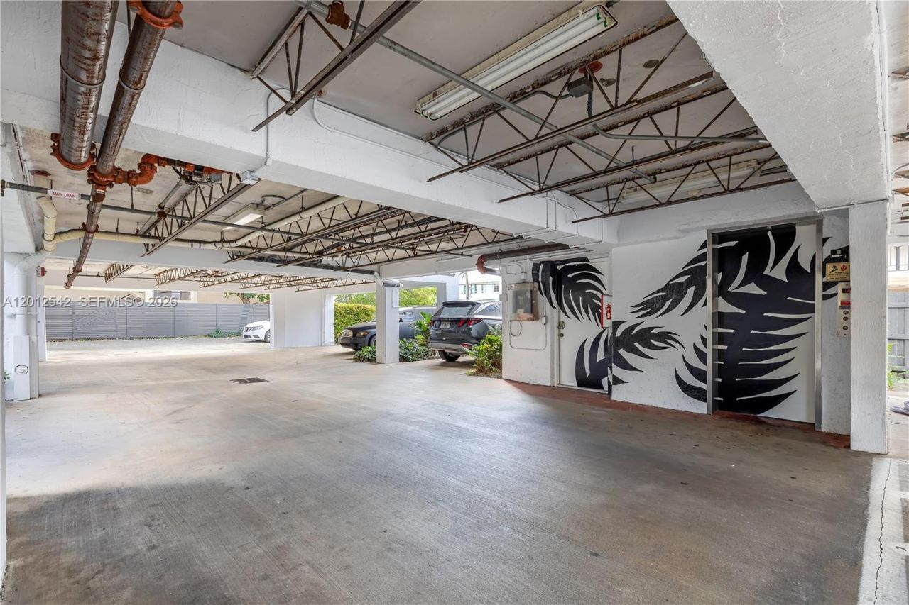 520 SW 5th St, Unit 304, Miami, FL 33130 Photo